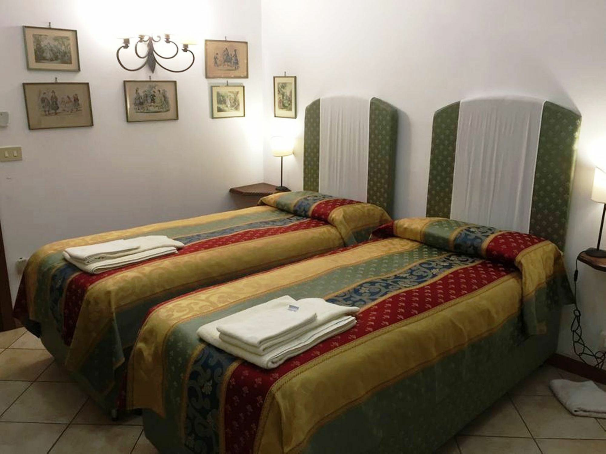 カタンザーロ La Residenza Dei Nobili Bed & Breakfast エクステリア 写真